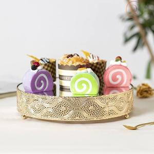 Elegante Soporte para Tartas de Metal con un Estilo Minimalista, Agrega Encanto a la Presentación de Tartas y el Diseño de Postres - Product Image 4