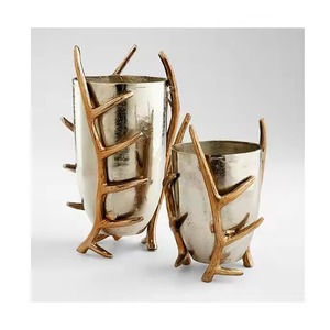 แจกันดอกไม้โลหะแกะสลักพรีเมี่ยมสำหรับการออกแบบตกแต่งภายในที่ดีงามและการจัดแสดงที่สวยงาม - Product Image 5