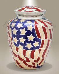 Urnes de crémation pour adultes Urne de crémation en laiton Design drapeau américain avec urnes de crémation pour adultes de couleur bleu rouge et blanc - Product Image 3