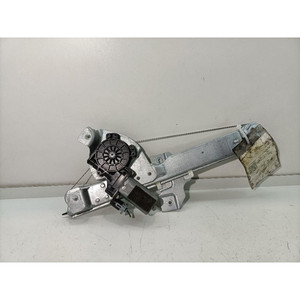 Mécanisme de lève-vitre arrière droit DACIA Duster 1ère série 8200733832 K9K658 (10>17) - Product Image 1