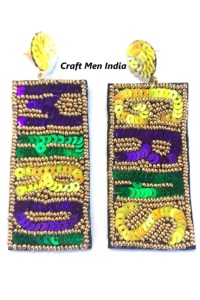 Mardi Gras TRENDY Pendientes de tuerca con cuentas para mujer Nuevo producto de gota con diseño de pastel de rey con cuentas de semillas de piedra principal de perla - Product Image 2