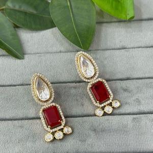 Boucles d'oreilles Moissanite Polki de créateur de qualité supérieure pour les femmes traditionnelles ethniques plaquées or vêtements de mariage et de fête - Product Image 1