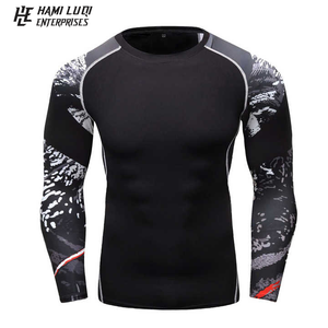 Vente en gros 2025 sur mesure à manches longues Rash Guard respirant MMA Rush Guard Logo personnalisé imprimé Offre Spéciale technique de sublimation - Product Image 1