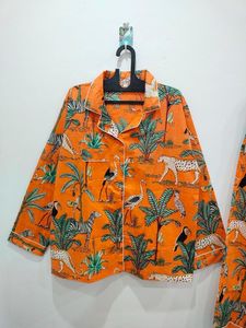 Pyjamas de luxe en coton pour femmes Vêtements de nuit confortables à imprimé jungle Ensemble de pyjama de vêtements de nuit confortables faits à la main - Product Image 5