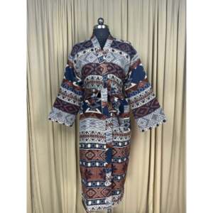 Cómodo y Cálido Kimono de Lana de Yak para Mujer, Estampado de Diamantes Azules, Bata de Casa con Bolsillos, Tejido ODM - Product Image 1