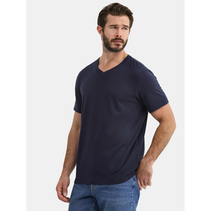 เสื้อยืดคอวีเข้ารูปสำหรับผู้ชายเสื้อยืดสีพื้นลำลองของผู้ชายเสื้อคอวีเข้ารูปแบบออกแบบได้ตามต้องการคุณภาพสูง - Product Image 1