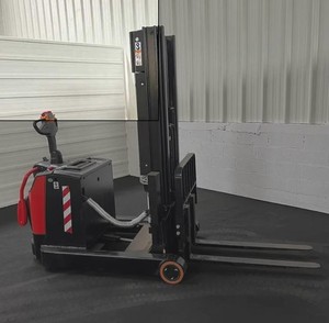 Apilador Eléctrico de 1.5 y 2 Toneladas, Totalmente Eléctrico, 4x4, con Batería de Iones de Litio, Transpaleta Eléctrica, Rentable, Todoterreno - Product Image 3