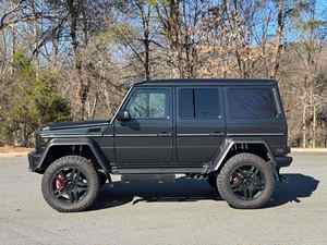 Mercedes-Benz Clase G SUV Usado en Excelentes Condiciones - Product Image 2