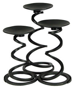 Candelabro de Pilar en Espiral de Hierro Negro de 3 Niveles al por Mayor, Elegante Candelabro Geométrico de Metal para Decoración de Eventos y Regalos de Boda - Product Image 1