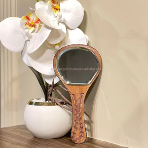 Espejo de mano de maquillaje de cuero con estilo occidental, espejo de bolsillo de diseñador Floral múltiple Vintage, accesorio de regalos de viaje perfecto - Product Image 4