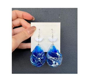 Pendiente de resina con diseño creativo, colgante con agujero para regalo, accesorio de alta calidad - Product Image 6