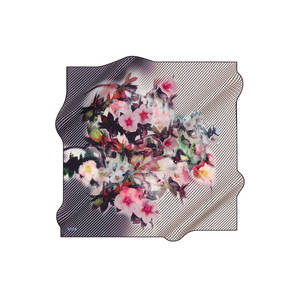 Pañuelo Cuadrado de Satén de Lujo con Estampado Floral - Accesorio de Diseño con Patrón de Puntos para Primavera/Verano - Product Image 1