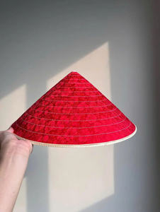 Mini chapeau conique vietnamien Non La avec cordon, petit chapeau fait à la main pour la décoration de la maison et souvenir - Product Image 4