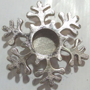 Modern Premium Home Decoration Hand Painted Aluminum Tealight <b>Candle</b> Holder in Snowflake Design Best Selling for Christmas - Product Image 3