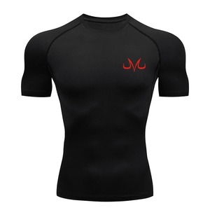 Chemises de gymnastique à manches courtes de qualité supérieure Tendance Slim Fit Respirant Jogging Porter Personnaliser Sublimation Imprimé Rash Guard - Product Image 1