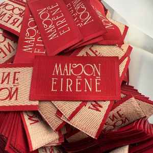 100 étiquettes tissées de vêtements de haute qualité tissu de vêtement de marque personnalisée avec Logo 2x5cm pli d'extrémité/pli central bord découpé au Laser - Product Image 1