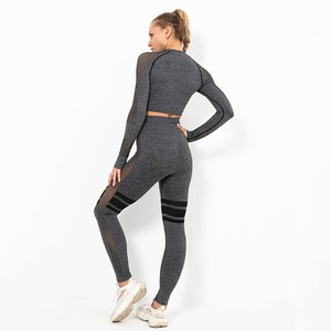 Ensemble de sport personnalisé pour femme : Soutien-gorge de sport dos croisé et ensemble de yoga en nylon/coton, séchage rapide, respirant, écologique, haute qualité pour l'entraînement - Product Image 4