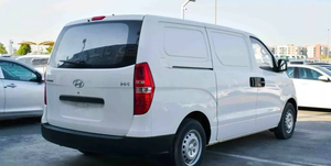 Hyundai H1 Van 2024 Blanc Propre, Occasion, Conduite à Gauche, Pick-up, Transmission Manuelle R17, Sièges en Tissu, Bluetooth, Diesel - Product Image 5