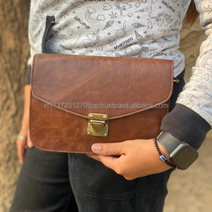 Bandolera de cuero de grano completo para mujer, bolso de hombro hecho a mano - Product Image 2