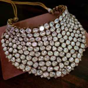 Conjunto de collar de moissanita Kundan de alta calidad con acabado dorado para mujer, perfecto para bodas, eventos festivos, conjunto de lujo para fiestas - Product Image 6