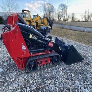Mini-chargeuse sur chenilles Toro TX427, moteur diesel, avec godet de 0,45 m et accessoire brosse pour le défrichement des terres agricoles, neuve - Product Image 6