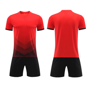 Nouveau design de saison, maillot de football rétro personnalisé, maillot de football respirant pour hommes, vente en gros, fournisseur d'usine à séchage rapide - Product Image 1