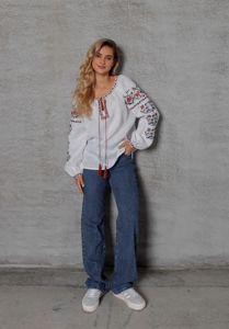 Top tejido de punto rumano vintage con diseño de borlas bordadas Tela de popelina de manga larga para estilo informal para fiestas de verano - Product Image 4