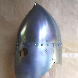 หมวกไวกิ้งพร้อมหน้ากาก งานแฮนด์เมด ตัดขึ้นรูปด้วยเหล็กอ่อน 18 เกจ ประดับด้วยงานเคลือบ อาร์ตสะสมตัวละครจากทีวีและภาพยนตร์ - Product Image 3