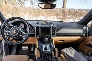 USADO LHD/RHD 2016 PORSCHE CAYENNE - Product Image 2