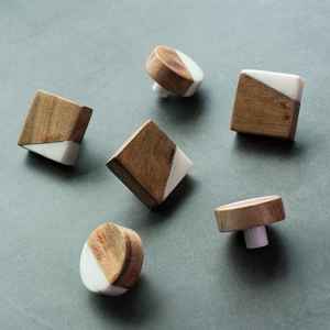 Poignée de meuble moderne de luxe en résine, bois et métal mixtes pour commode, cuisine, salon - Couleur personnalisée durable, fabriqué en Inde - Product Image 1