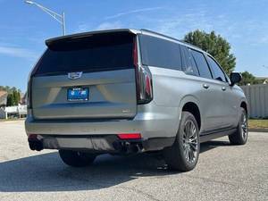 รถยนต์มือสอง Cadillac Escalade-V ESV AWD 4dr SUV ปี 2023 สำหรับขาย - Product Image 2