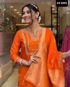 Tenue traditionnelle indienne Viscose Chanderi avec broderie SequenceCodding Work Heavy Design Salwar kameez Suit for Wedding Wear - Product Image 3