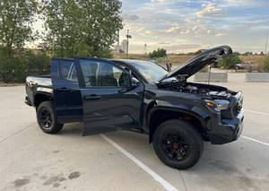 โตโยต้า ทาโคมา TRD Pro ดับเบิ้ลแค็บ 4x4 รุ่นปี 2024 สภาพใหม่เอี่ยม - Product Image 4
