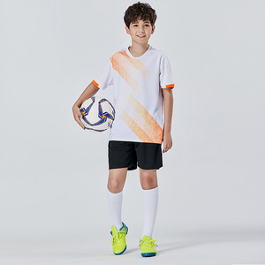Uniforme de Fútbol Personalizado, Servicio OEM, Conjunto de Camiseta y Pantalones Cortos de Alta Calidad, Ligeros, Anti-UV, Tejido Transpirable para Equipos y Clubes, al por Mayor - Product Image 5