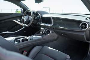 Coupé Camaro ZL1 2024 Édition Collector, V8 suralimenté de 650 ch # 102 sur 350 modèles ZL1 Collector's Edition, non modifiés - Product Image 4