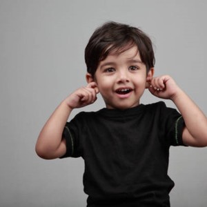 T-shirts faits à la main de garçons de coton uni de nouveau design pour l'utilisation de cadeaux disponibles en multicolore et tailles pour l'exportation - Product Image 5