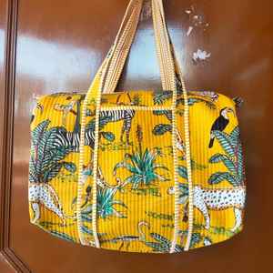 กระเป๋าผ้าคอตตอนแบบดัฟเฟิลสะพายไหล่กระเป๋าหนังพิมพ์ลายดอกไม้เป็นมิตรกับสิ่งแวดล้อมผ้าแคนวาสแฟชั่นซักได้ข้ามคืน - Product Image 2