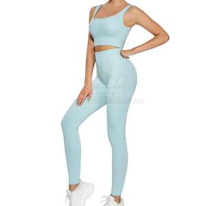 Ensemble décontracté soutien-gorge de sport et leggings – Écoresponsable, respirant, avec logo frontal – Tenue de sport premium pour le fitness quotidien - Product Image 2