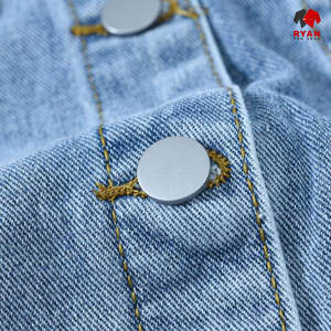 แจ็คเก็ตยีนส์ดีไซน์เฉพาะของ Ryan Pro Gear สำหรับผู้หญิง ผ้าสวมใส่สบาย ระบายอากาศได้ดี พร้อมบริการโลโก้แบบกำหนดเองและบริการ ODM - Product Image 2