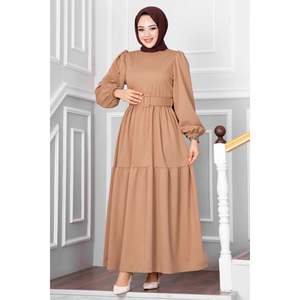 Beliz Robe hijab ceinturée en mousse miel - Product Image 5