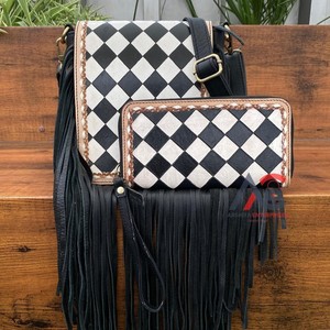 Diseño a cuadros Moda Nuevo Estilo Vintage Bolso y billetera con flecos a mano con muñequera Conjunto combinado de 2 piezas para mujer - Product Image 1