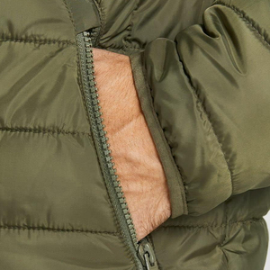 Blouson matelassé formel unisexe personnalisé avec coque extérieure imperméable et coupe-vent, logo frontal, saison printemps, service OEM - Product Image 5