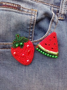 Customized Elegant Seed Beaded Embroidery <b>Bag</b> <b>Charms</b> Fashion Accessory with Cartoon Style Woven Technique - Product Image 6