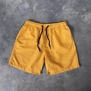 Shorts de bain tendance et confortables pour hommes avec poches, personnalisables avec logo, pour l'été et le sport, vente en gros - Product Image 3