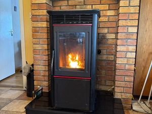 Equipo de calefacción para el hogar interior independiente Estufa de pellets de madera independiente Chimenea para invierno Leña Entrega rápida Villas - Product Image 5