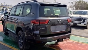Toyota Land Cruiser GR Sport 2024 Usado, Automático, 6 Asientos, Cuero, Cámara Trasera, Emisión Euro III, 8L - Product Image 4