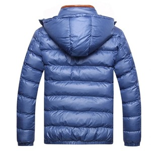 Veste matelassée en toile imperméable à capuche noire personnalisée de grande taille avec rembourrage en fibre de polyester pour l'hiver - Product Image 6
