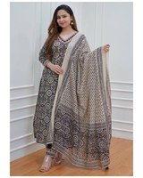 FABZONE NOUVEAU DESIGNER ENSEMBLE KURTI-SET EN SOIE GEORGETTE LOURDE AVEC DUPATTA ET DÉTAILS ARTISANAUX POUR UN USAGE QUOTIDIEN – VÊTEMENTS FÉMININS INDIENS/PAKISTANI ÉLÉGANTS