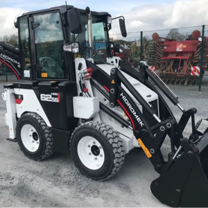 Retroexcavadora Hidromek 62T de 5,2 toneladas con motor diésel Turbo Kubota y transmisión hidrostática para trabajos de construcción - Product Image 6