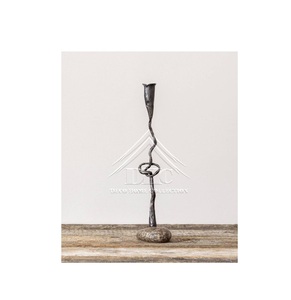 Bougeoir en fer métallique de qualité supérieure fait à la main pour une ambiance chaleureuse et une décoration de salon traditionnelle - Product Image 3